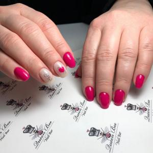 Фотография Queen B Nail 4