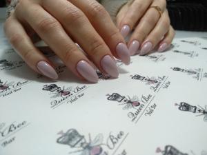 Фотография Queen B Nail 2